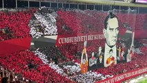 Galatasaray'dan 'Cumhuriyet' kareografisi! Atatürk'ün sesi tüyleri diken diken etti