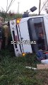 Caminhão tomba na PR-323 entre Cianorte e Tapejara; três ocupantes escaparam ilesos 1