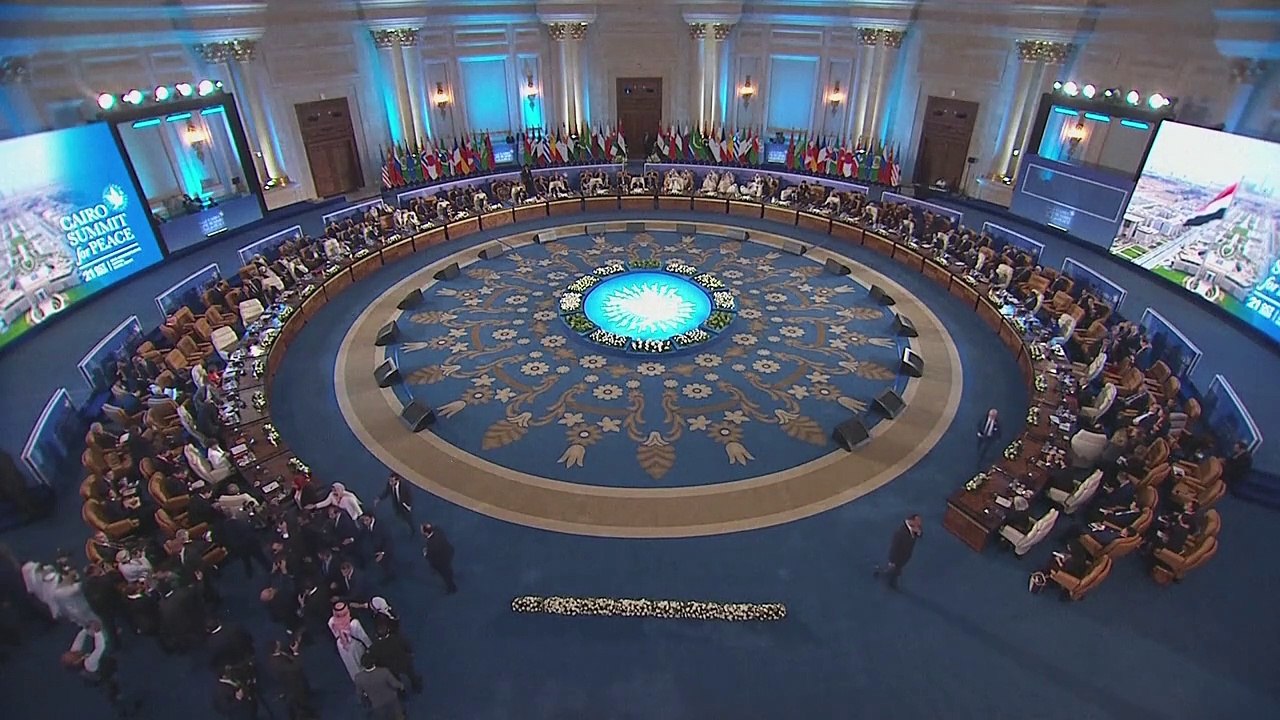 Dirigentes reunidos en cumbre en Egipto piden un "alto el fuego" y ayuda para Gaza