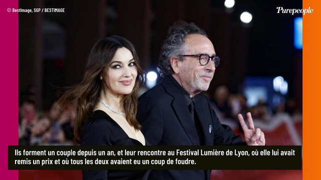 Monica Bellucci : Son décolleté glamour et ses yeux noirs envoûtent son célèbre amoureux à Rome