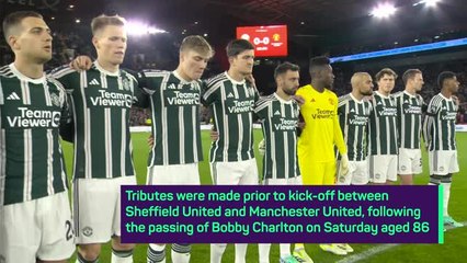 Manchester United and Sheffield United honour Bobby Charlton before kick-off