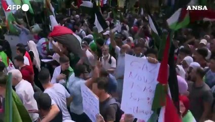 Algeri, migliaia in piazza in solidarieta' con la Palestina