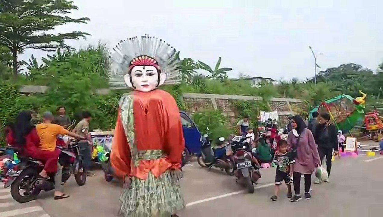 ONDEL-ONDEL MUTER-MUTER