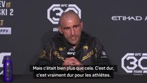 UFC 294 - Les larmes aux yeux, Volkanovski parle de sa santé mentale