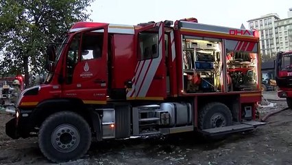 Piyalepaşa'da inşaat halindeki otoparkta yangın çıktı