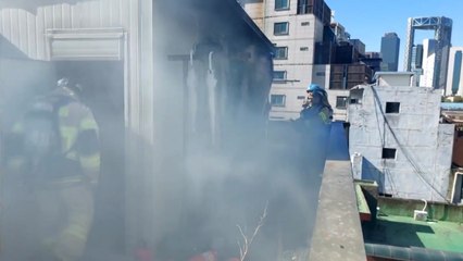 서울 종로구 모텔 옥상에서 불..."에어컨 실외기에서 발화" / YTN