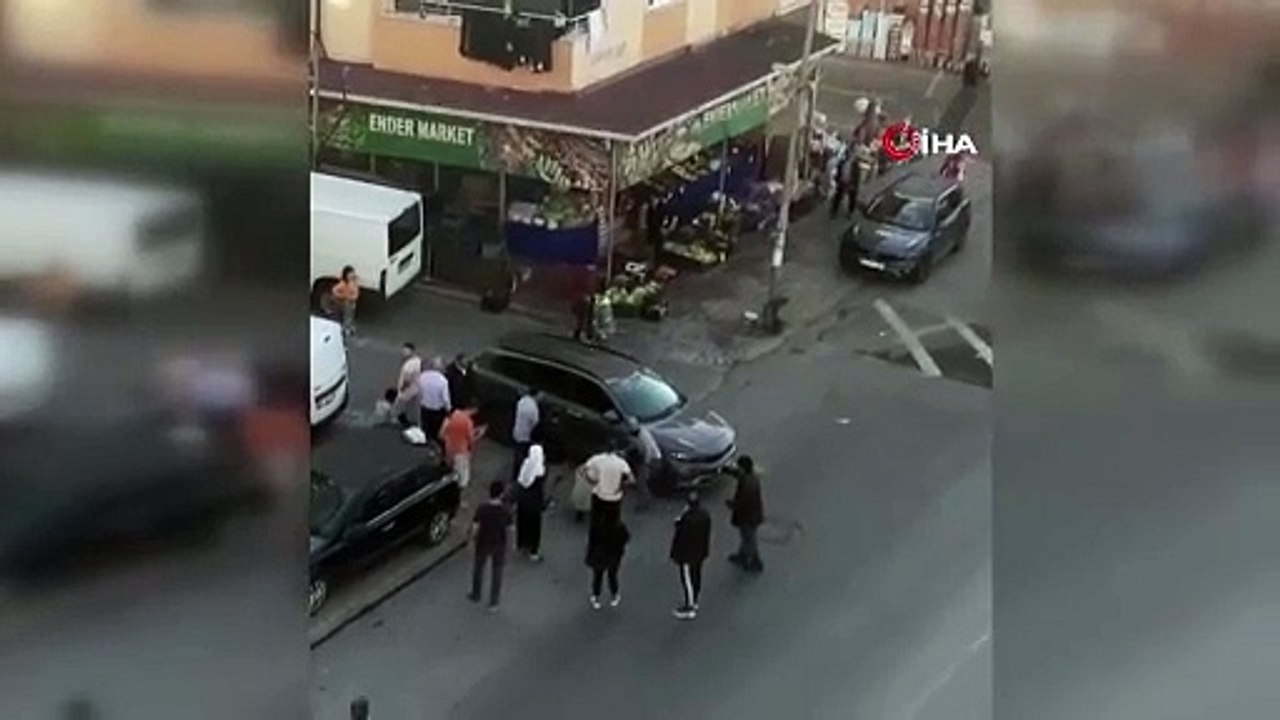 Une voiture s'est écrasée à Esenyurt : un enfan...