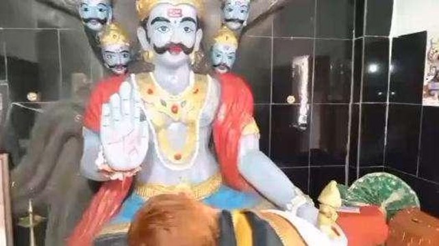 इंदौर में स्थित है दशानन रावण का मंदिर, दशहरे के दिन होता है विशेष हवन- पूजन
