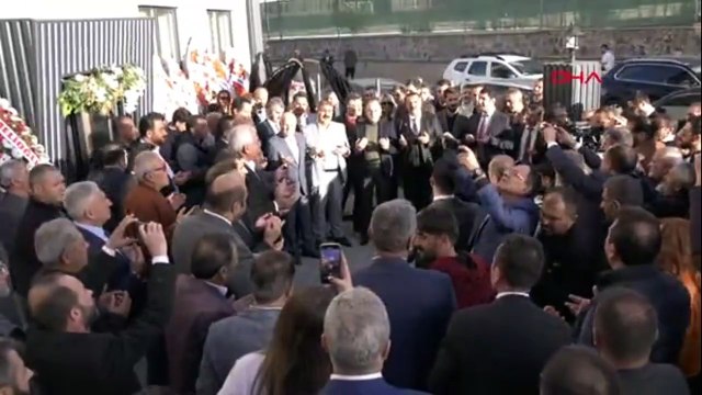 İmamın duası dinleyenleri güldürdü: Ahiretten de haberler vermesini nasip eyle