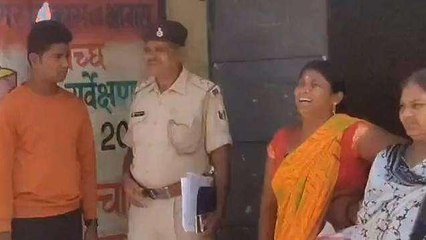 छपरा: बंद कमरें में फंदे से लटका युवक का शव बरामद, परिजनों ने हत्या की जताई आशंका