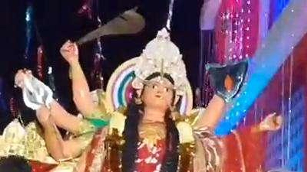 अररिया: नम आंखों से हुई माता की विदाई, प्रशासन के चाक चौबंद व्यवस्था के बीच हुआ नगर भ्रमण