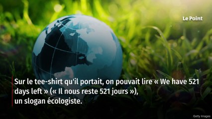 Des militants écologistes interrompent une interview de Marion Maréchal