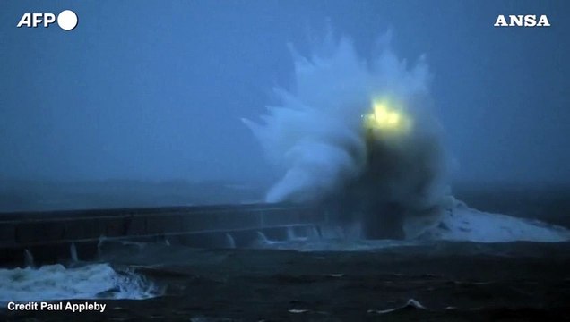 Gran Bretagna, la tempesta Babet porta vento e pioggia