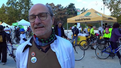 "Mille mila bici" sfilano in citt? per chiedere strade pi? sicure