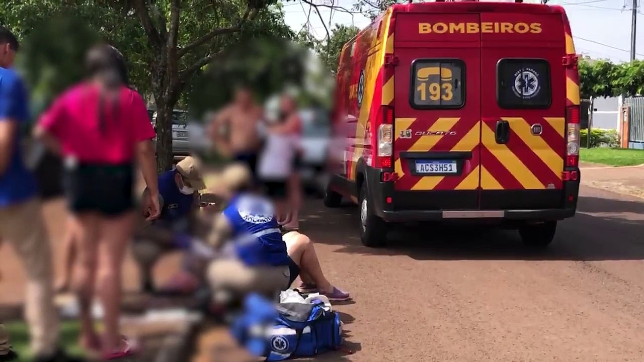 Mulher fica ferida ao cair de bicicleta na Rua Kamayuras