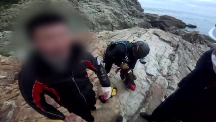 부산 갯바위에서 20대 떨어져...소방헬기 투입해 구조 / YTN