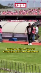 Ojito a la camisa que trae el Turco Mohamed esta tarde en C.U.