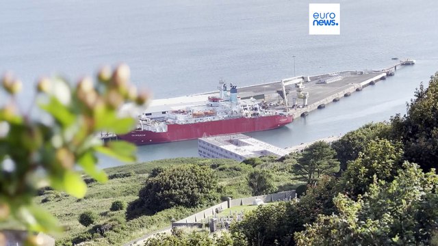 Баржа для мигрантов: реакция жителей Портленда