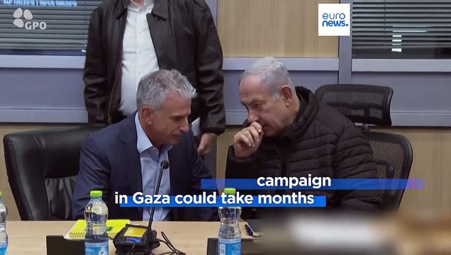 Israel steps up attacks on Gaza as vital humanitarian aid trickles in