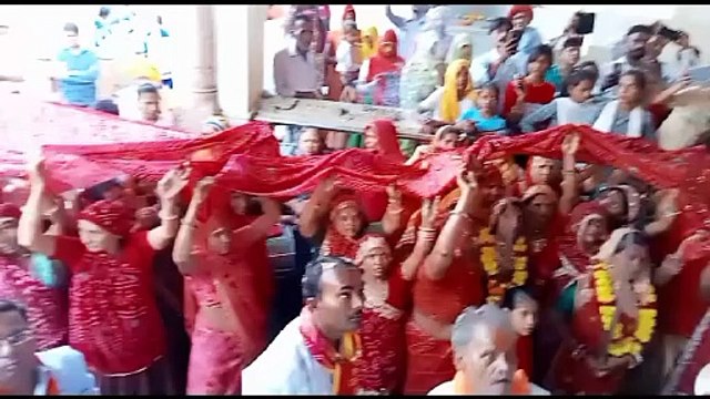 Video : जयकारों के बीच कंकाली माता को ओढ़ाई 108 मीटर की चुनरी