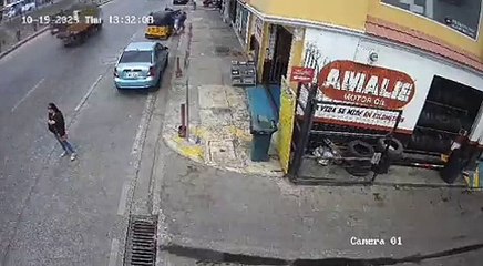 #Ecuador | Delincuentes agreden y roban a una joven