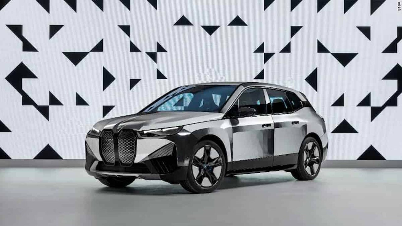 Tämä BMW vaihtaa väriään kuin taikaiskusta napin painalluksella