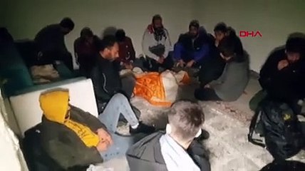 Edirne'de evin bahçesi ve içinde 100 kaçak göçmen yakalandı