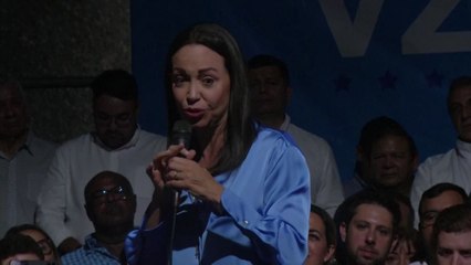 Télécharger la video: VENZUELA | María Corina Machado gana las primarias para encabezar la oposición venezolana | EL PAÍS