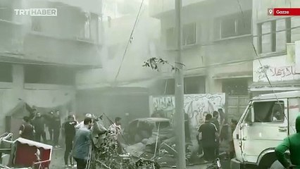 İsrail Gazze'de yerleşim yerlerini bombaladı