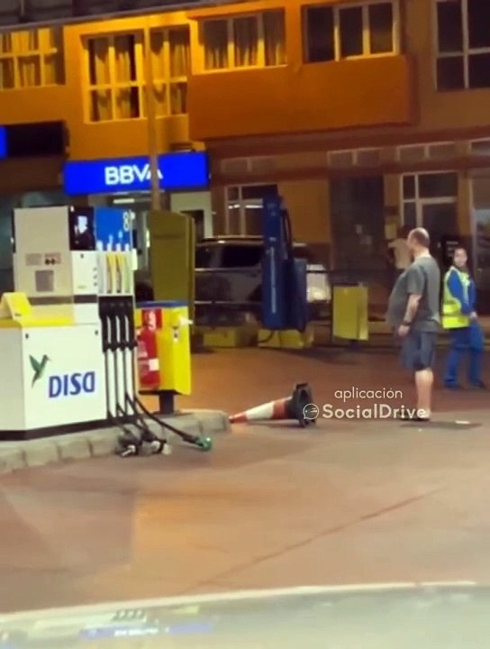 Un hombre amenaza con hacer estallar una gasolinera en Telde