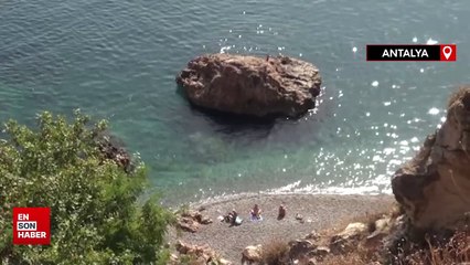 Antalya'da sahillerde yoğunluk sürüyor