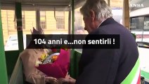 Centoquattro anni e non sentirli, la signora Lilia festeggiata a Bolzano