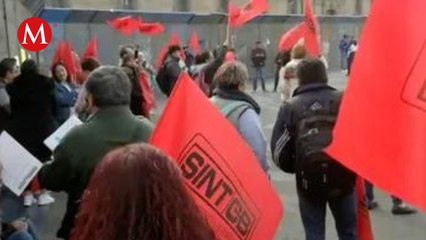 Protestan en Palacio Nacional integrantes del SINTCB, piden aumentos de salario