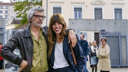 GALA VIDEO - Lou Doillon en couple : elle s’affiche enfin avec Stéphane, le père de son fils Laszlo !