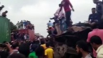Collision entre un train de marchandises et un train de voyageurs au Bangladesh : 17 morts et plus de 100 blessés