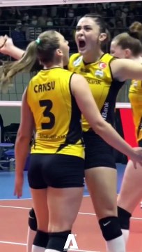 Most Beautiful Volleyball Player - Zehra Gunes