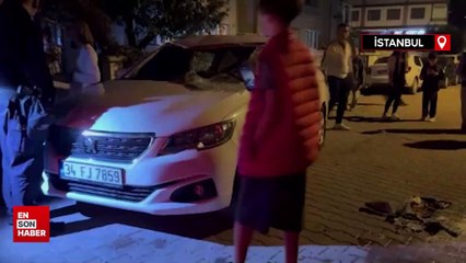 Avcılar’da park halindeki araçlara çarpan otomobil yan yattı