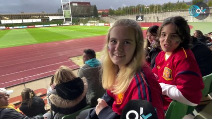 La selección femenina se da un baño de masas en el regreso de Jenni Hermoso