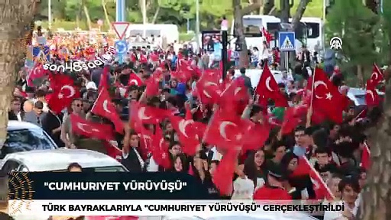 Muğla'da Türk bayraklarıyla "Cumhuriyet Yürüyüşü" düzenlendi