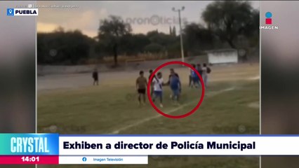 Exhiben al director de la policía municipal de Puebla
