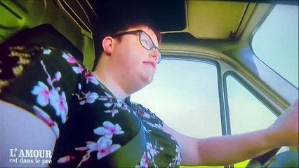 Le lapsus de Justine dans l'Amour est dans le pré "j'ai dit qu'on allait chez moi"