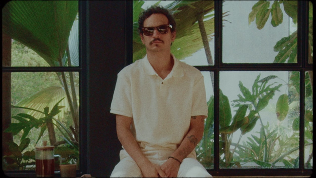 Caloncho - De día bien (Lyric Video) - video Dailymotion