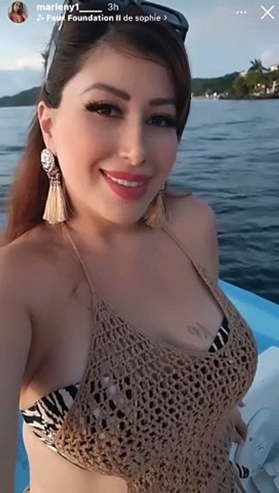 'La Maestra de TikTok' roba suspiros en traje de baño Me ayuda con ese también por favor