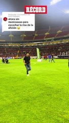 'Jaripeo humano' durante el Atlas vs Mazatlán se vuelve viral por épicas caídas