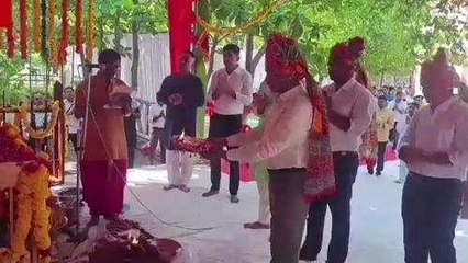 खंडवा: पुलिस लाइन में हुआ शस्त्र पूजन का आयोजन, दी शुभकामना