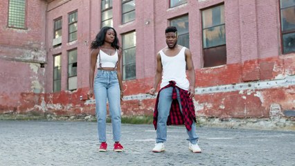 Sizzling Couple Dance: Grooving to the Rhythm of Fun | Dancing Duo: A Perfect Mix of Love and Fun