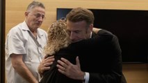 Emmanuel Macron rencontre les familles de victimes françaises à Tel-Aviv