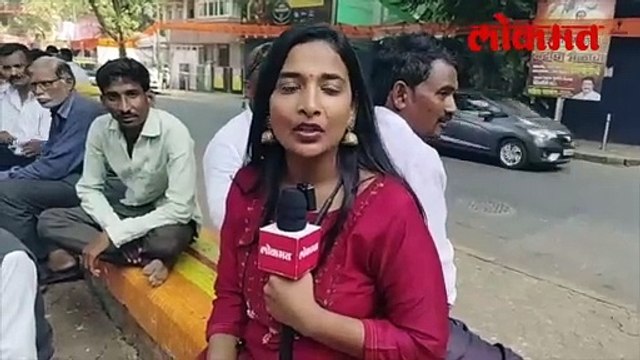 मुंबईच्या रस्त्यावर बसून चटणी-भाकरीचं जेवण, ठाकरेंच्या शिवसैनिकांचा निर्धार पाहा...