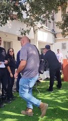 Ben-Gvir Yahudilere silah dağıtıyor