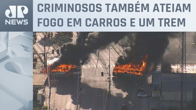 Aproximadamente 40 ônibus são incendiados no RJ em retaliação por morte de miliciano